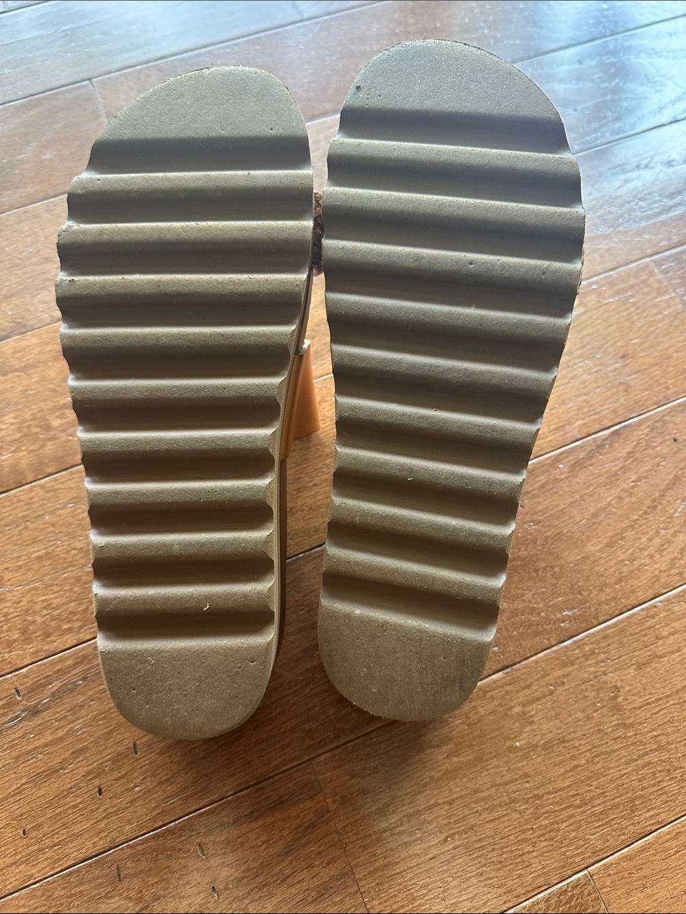 Reef Women's Double-Strap Tan and Natural Slide Sandals - Picture 4 of 5